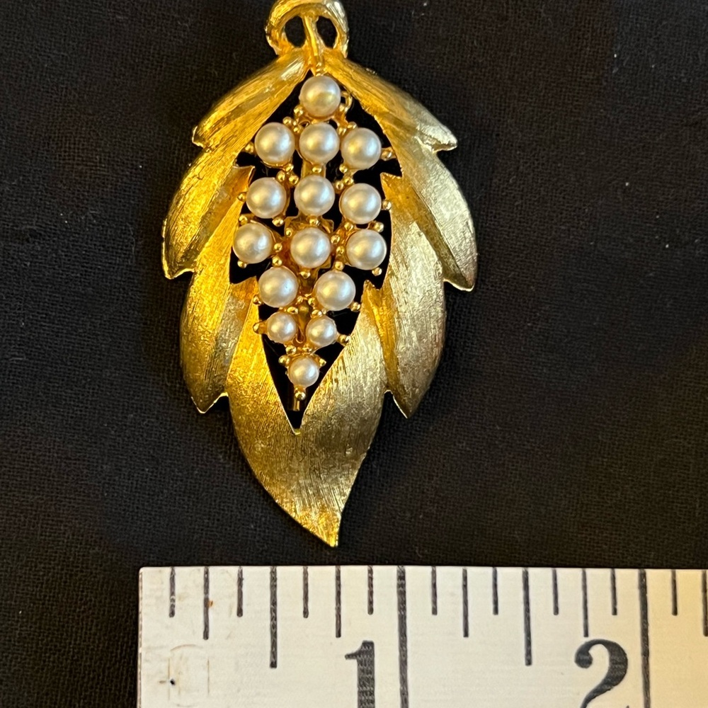 Vintage JJ Brooch - Picture 6 of 10